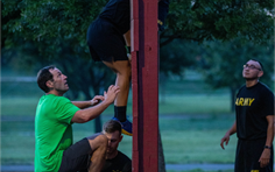  Rep. Crow joined with junior soldiers for physical training and to talk about their experiences in the Army and at Fort Hood.